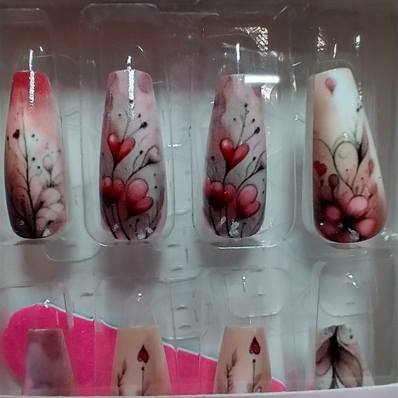 Press on nails red white heart flower floral set - Picture 1 of 2